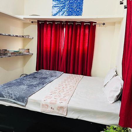 Tiwari G Home Stay Удджайн Экстерьер фото