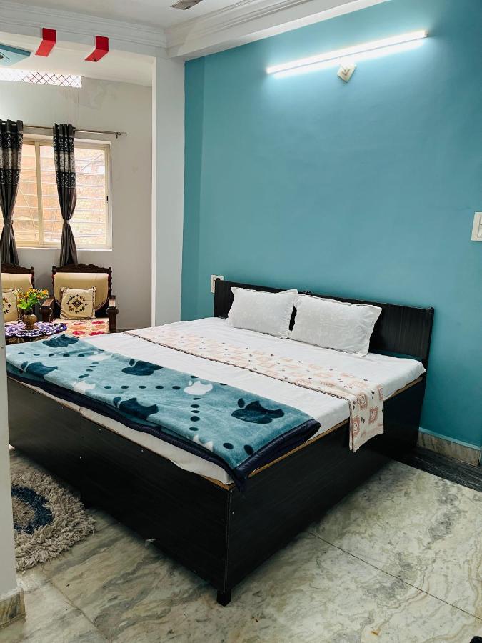 Tiwari G Home Stay Удджайн Экстерьер фото