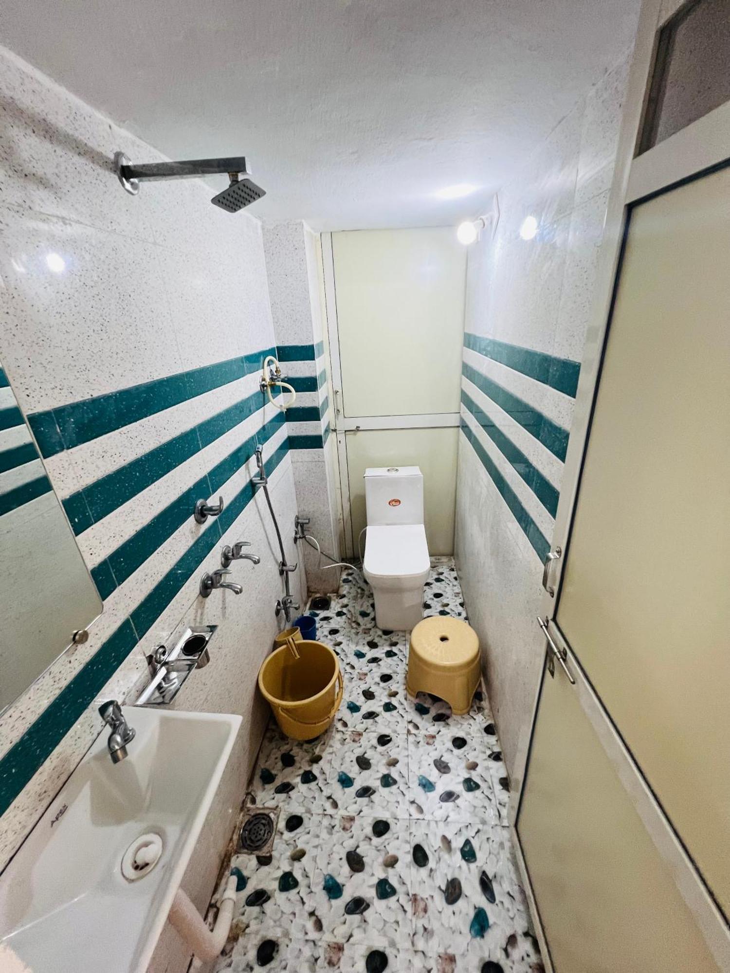 Tiwari G Home Stay Удджайн Экстерьер фото